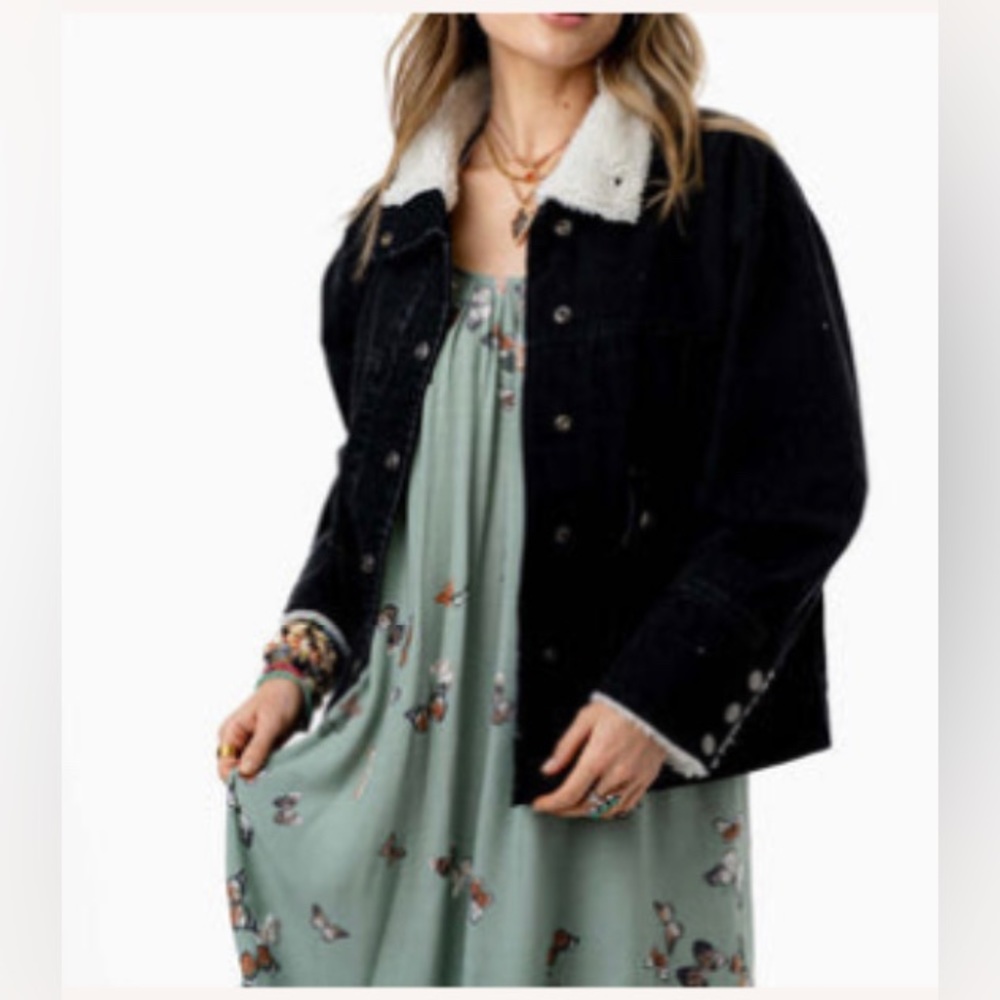 Aemi + Co Moving Mountains Fleece Denim Jacket - Washed Black, Size Small